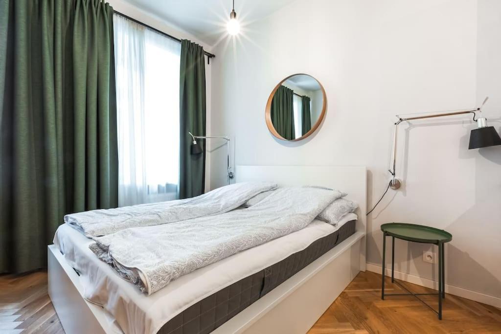 Cute Apartment Perfect For Business And Travel. Warszawa Exteriör bild