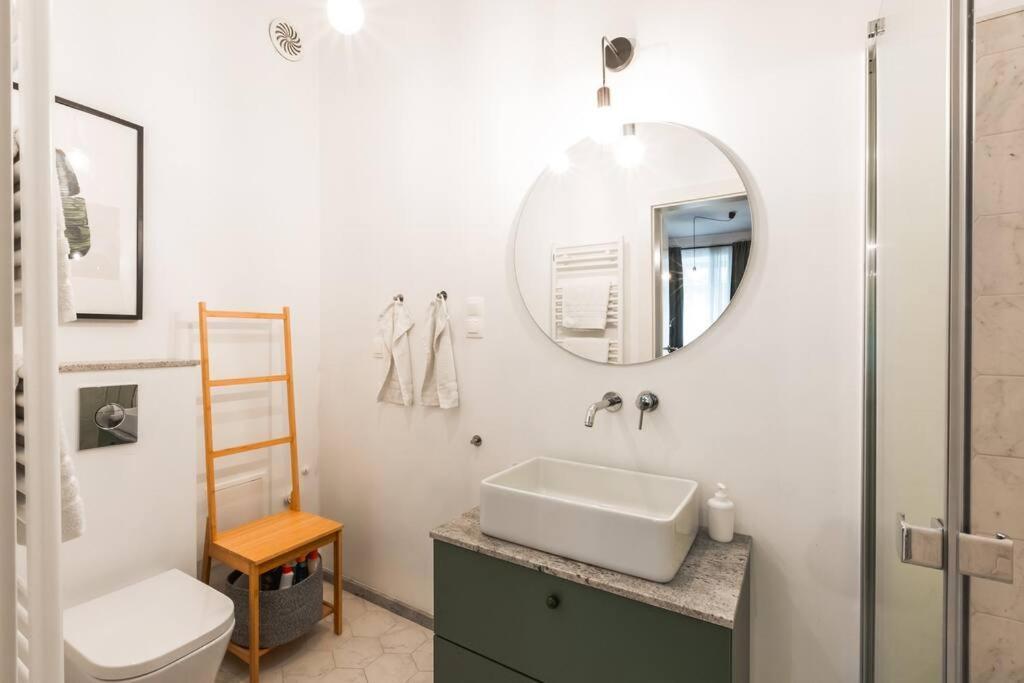 Cute Apartment Perfect For Business And Travel. Warszawa Exteriör bild